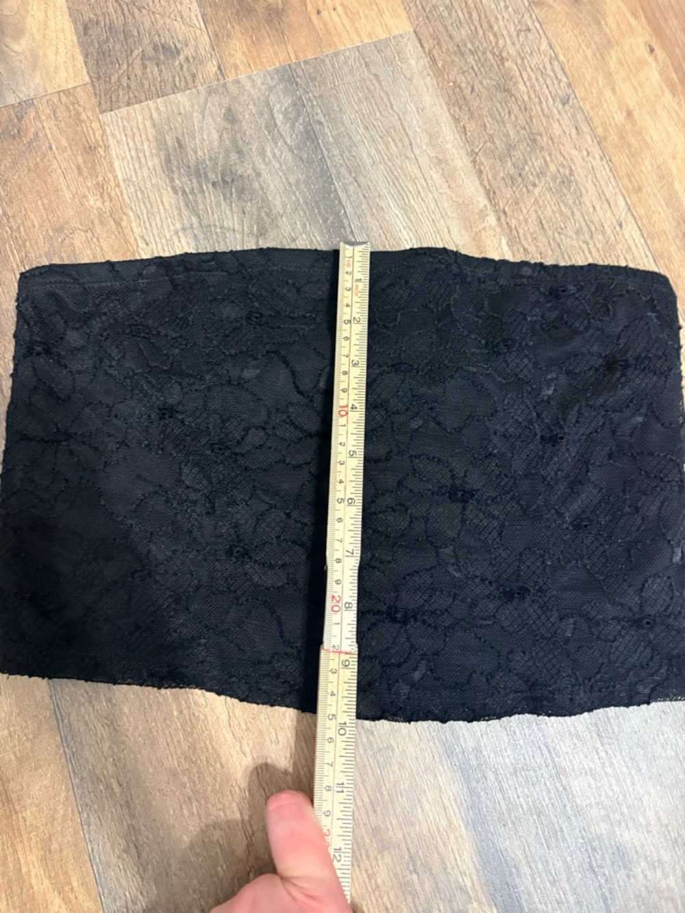 Black Lace Strapless Bandeau Top - Picture 4 of 5
